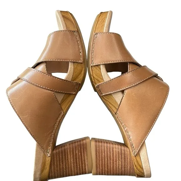 Dansko Amy Womens Tan Leather Slip On Block Heel Sandals Size EU 40 US 9 / 9.5