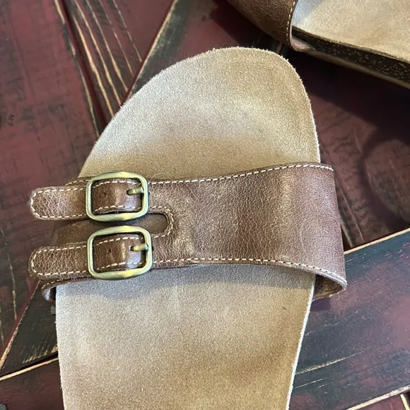 Dansko Rebekah SOFT Sole Waxy Burnished Tan Women's Sandals  Size 9.5-10