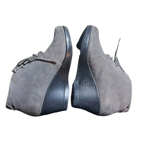 Dansko Renee Wedge Booties Size 7 Grey Suede Heeled Boots Size 37