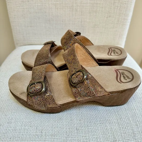 Dansko Sophie Metallic Snake Strap Buckle Slide Sandals Gold 40  US 39.5-10