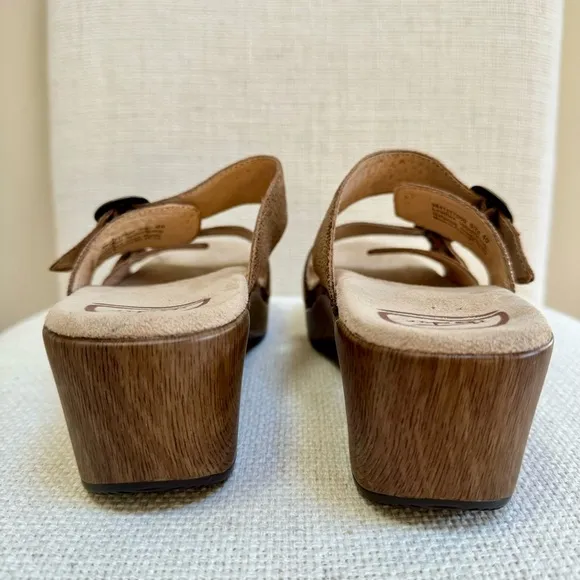 Dansko Sophie Metallic Snake Strap Buckle Slide Sandals Gold 40  US 39.5-10