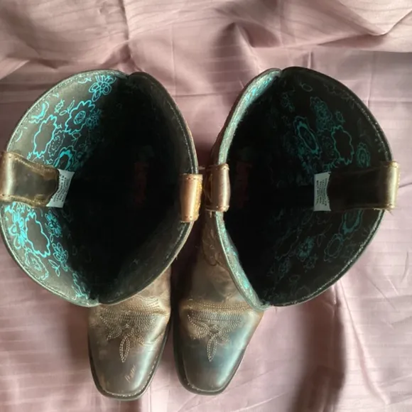 Dark Distressed Laredo Western Boots