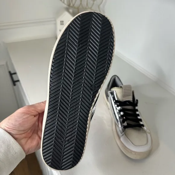 Designer Italian Piranha Sneaker Casual Blackk and White - size 38 EU US 8