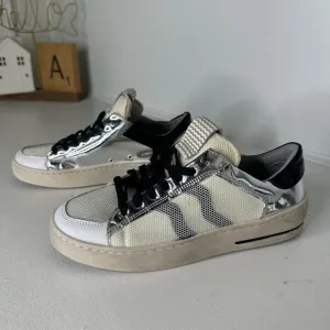 Designer Italian Piranha Sneaker Casual Blackk and White - size 38 EU US 8
