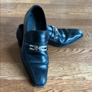Dolce &amp; Gabbana black Italian leather size 9 silver buckle dressy loafers