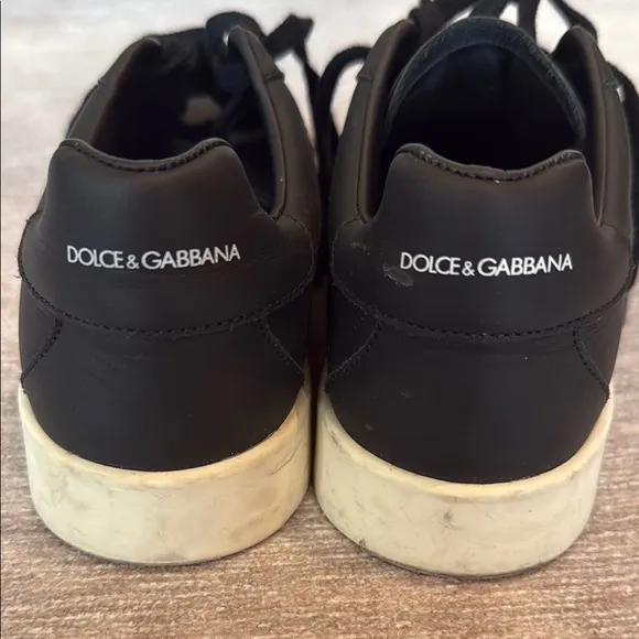 Dolce &amp; Gabbana Black Sneakers with Classic Low-Top Design