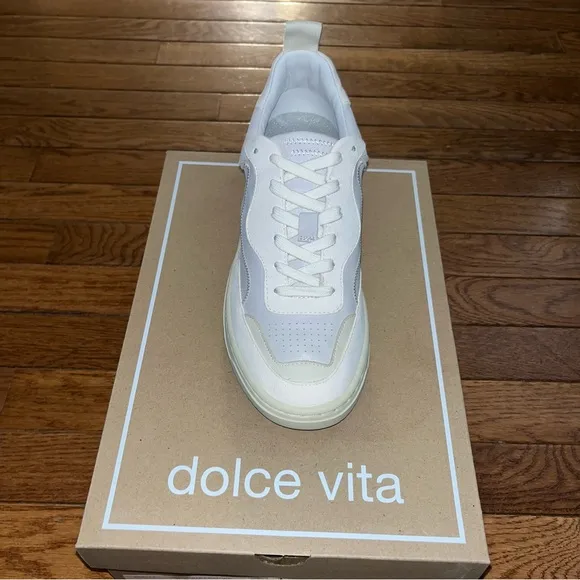 Dolce Vita Leather Adella Lace Up Sneakers Off White Women’s Size 8