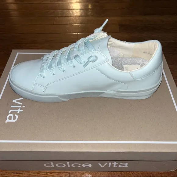 Dolce Vita Leather Zina 360 Lace Up Sneakers Seafoam Color Women’s Size 7