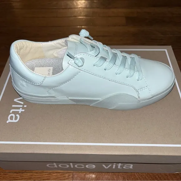 Dolce Vita Leather Zina 360 Lace Up Sneakers Seafoam Color Women’s Size 7