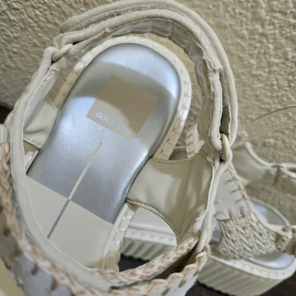 Dolce Vita Women's Debra Ivory Platform NEW Suede Sandals Size 9