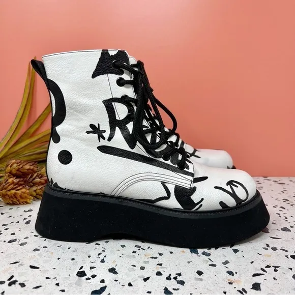 Dolls Kill Current Mood Graffiti White Women’s Combat Lace Up Boots Sz 37