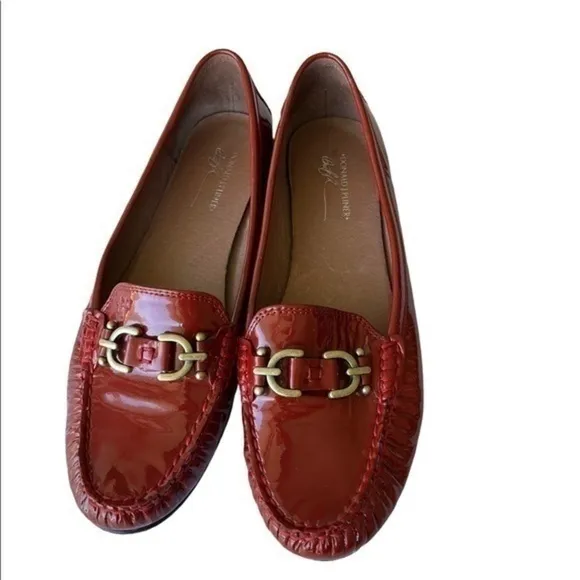 Donald J. Pliner Diona Red Patent Flat Gold Logo Rust Loafers Size 9N