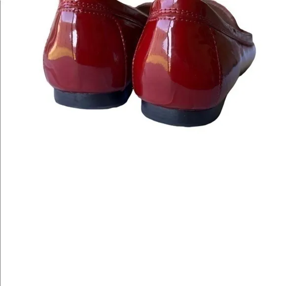 Donald J. Pliner Diona Red Patent Flat Gold Logo Rust Loafers Size 9N