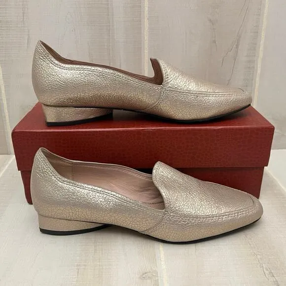 Donald J Pliner Women's Icon Loafers Nude Pebble Metallic Leather Size 7.5M