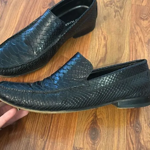 Donald J Pliner Black, leather croc embossed men's loafers size 9.5 made in Braz