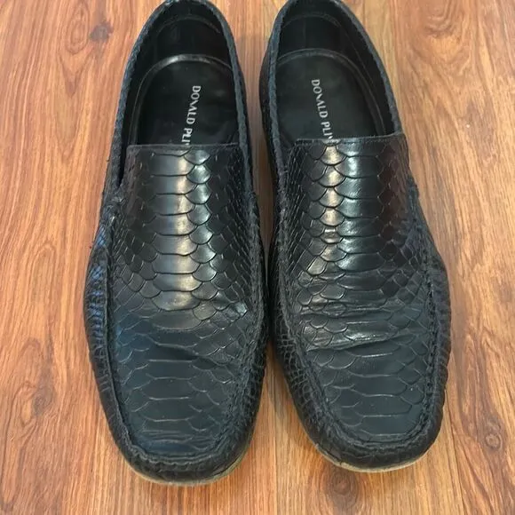 Donald J Pliner Black, leather croc embossed men's loafers size 9.5 made in Braz