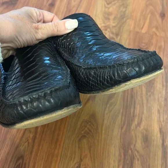 Donald J Pliner Black, leather croc embossed men's loafers size 9.5 made in Braz