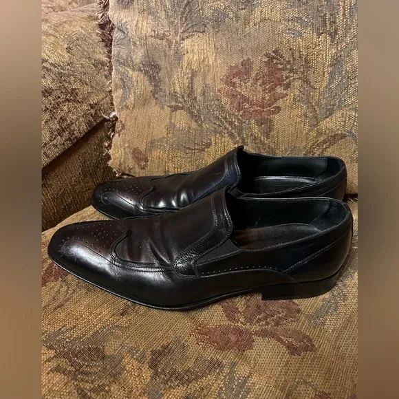 Doucal’s Italy leather loafers retail $425