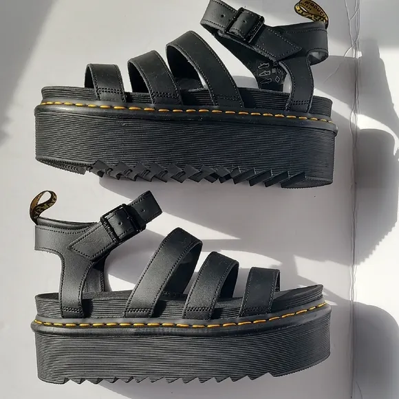 Dr. Martens Blaire Quad Black Leather Platform Sandals with Chunky Sole Size 10
