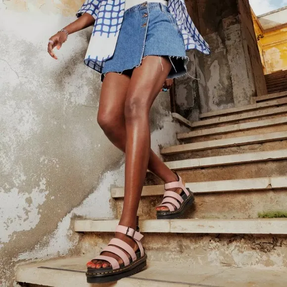 Dr Martens Blaire Women’s Pisa Leather Strap Sandals New!