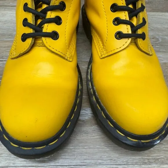 Dr. Martens Yellow Smooth Leather Lace Up Boots Women's Size 8