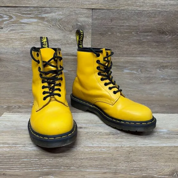Dr. Martens Yellow Smooth Leather Lace Up Boots Women's Size 8