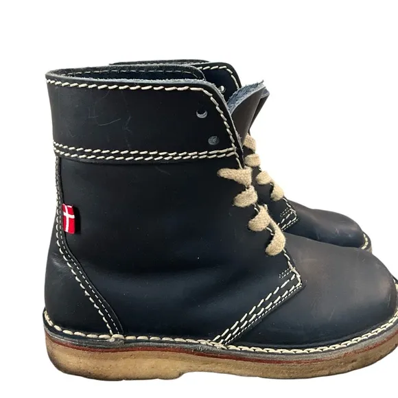 Duckfeet Faborg Classic Navy Blue Women’s Leather Boots, Size 37 6.5 - 7