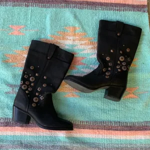 Durango Leather Boots with Button Studs Size 7.5