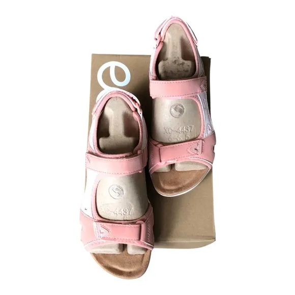 Earth NIB Women's Skylar3 Memory Foam Footbed Sandal Light Pink Size 6M