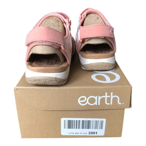 Earth NIB Women's Skylar3 Memory Foam Footbed Sandal Light Pink Size 6M