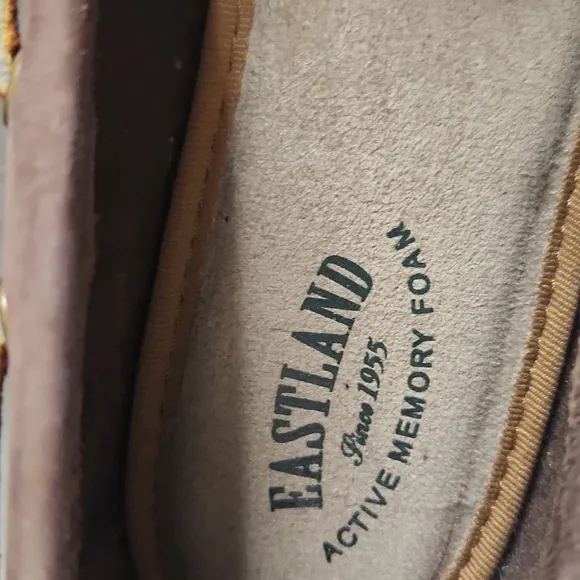 Eastland Vintage Y2K Women's Brown Leather Boat Shoes.