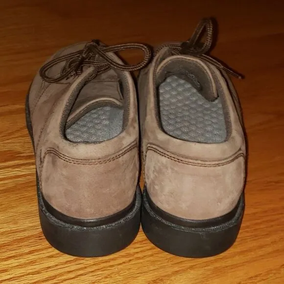 Easy Spirit Brown Leather sneakers