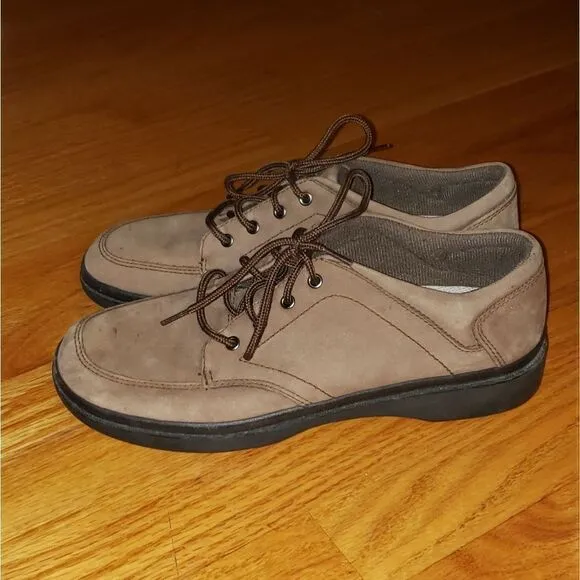 Easy Spirit Brown Leather sneakers