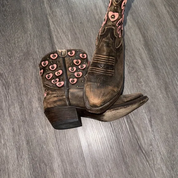 Eight Second Angel Pink and Brown Heeled Cowboy Boots with Heart Design