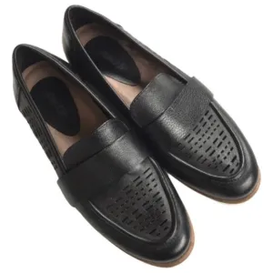 EUC Earth Brand Black Leather Loafers Size 6.5