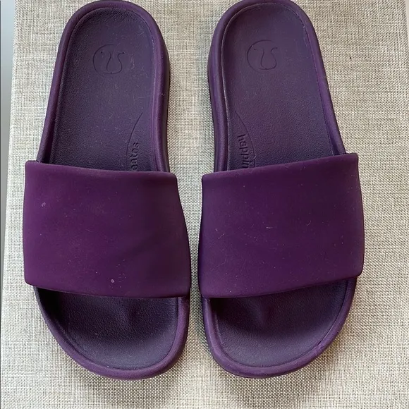 EUC Lululemon Athletica Purple Sandals Sleek Minimalist Design