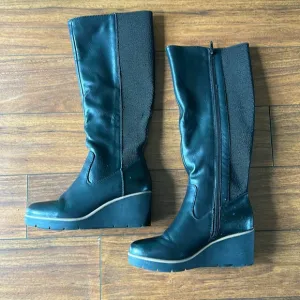 👢👢EUC SOUL Naturalizer Black Winter Wedge Boots👢👢