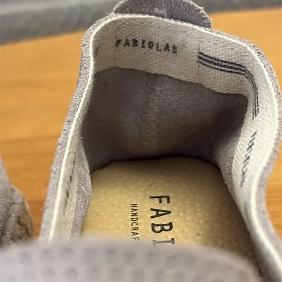 Fabiolas Gray Suede Flatform Espadrilles Women's EU 38 US 7.5 LIKE NEW Slip on