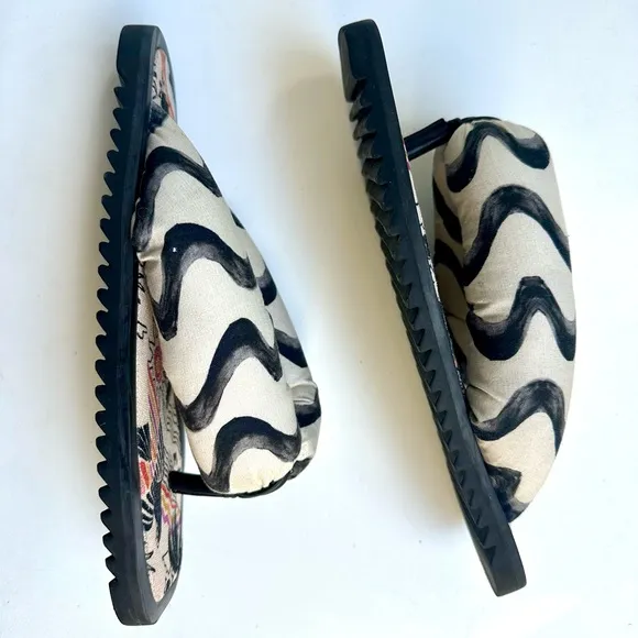 FARM RIO Puffy Scarf Flip Flop Black and White Patterned Sandals, 7