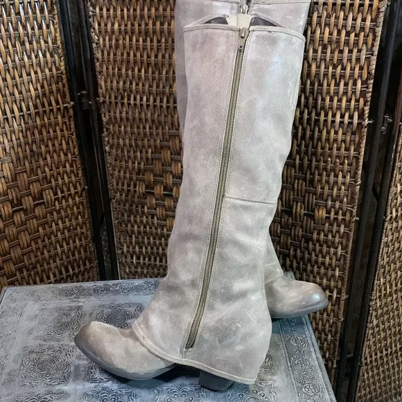 Fergie Ledger Too Heeled Boots Size 6.5