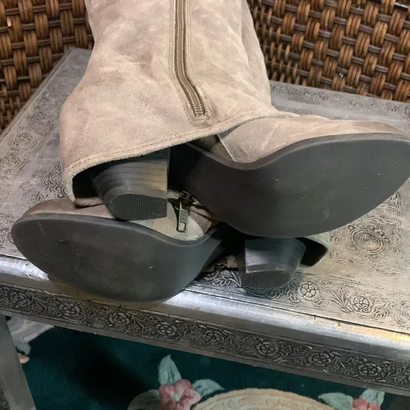 Fergie Ledger Too Heeled Boots Size 6.5