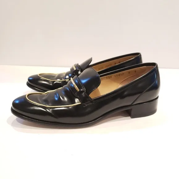 Ferragamo women's loafers flats black patent leather black gold size 8 c wide
