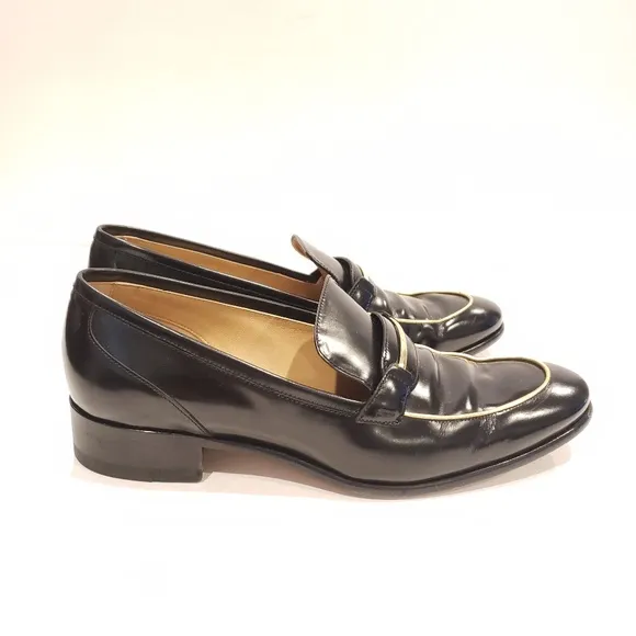Ferragamo women's loafers flats black patent leather black gold size 8 c wide