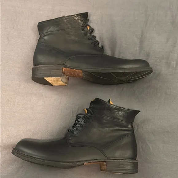 Fiorentini   Baker Black and Tan Boots Ankle-Height Lace-Up