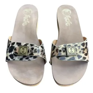 FLOGG Nikita Leopard Print Studded Sandals Size 8.5