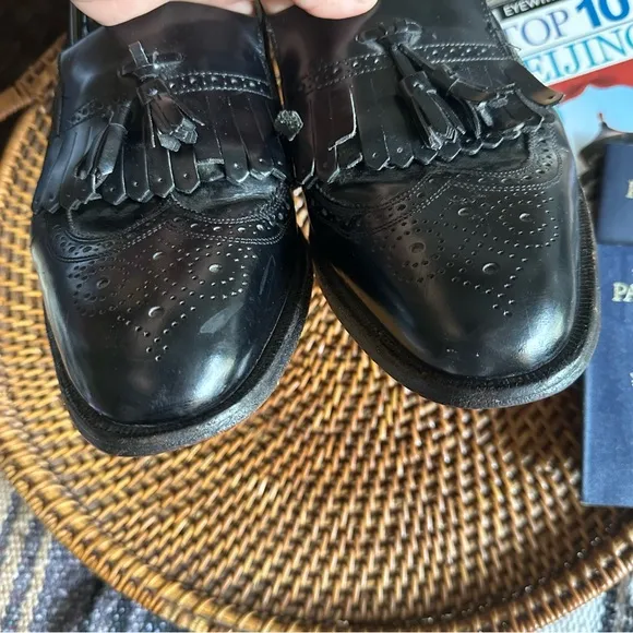 Florsheim Imperial Lexington Black Leather Wing Tip Tassel Loafers 10.5