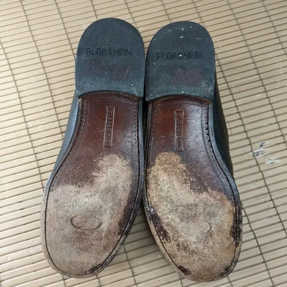 Florsheim Men's Size 10D Black Leather Alligator Print Tassel Loafers. 312pm