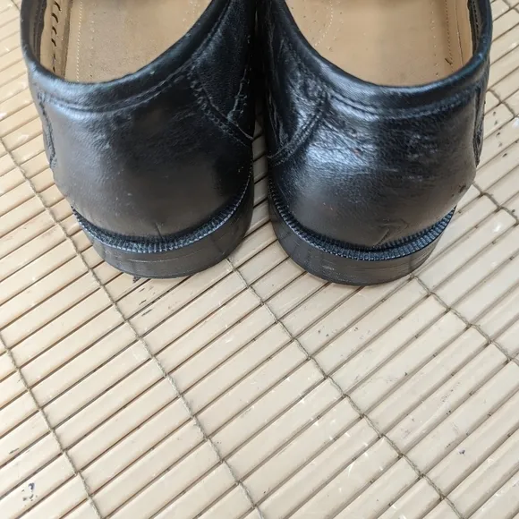 Florsheim Men's Size 10D Black Leather Alligator Print Tassel Loafers. 312pm