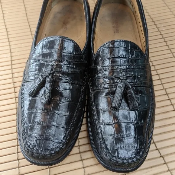 Florsheim Men's Size 10D Black Leather Alligator Print Tassel Loafers. 312pm
