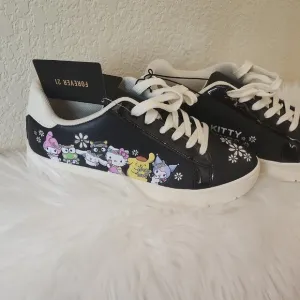 Forever 21 Black and White Sneakers SIZE 7 with HELLO KITTY &amp; FRIENDS